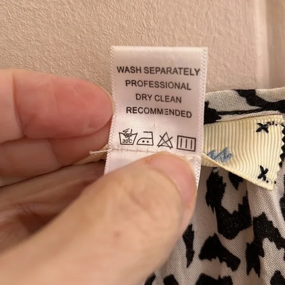 Criss Cross leopard print blouse size large - Picture 7 of 10